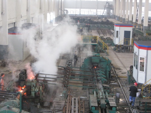 咸宁无缝钢管厂家生产车间